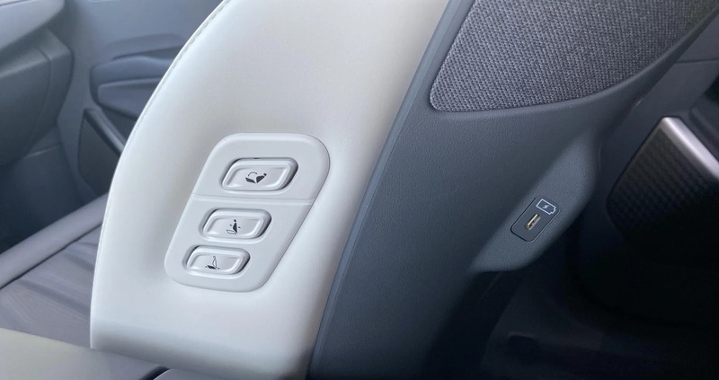 Kia EV9 cena 350000 przebieg: 5000, rok produkcji 2023 z Piława Górna małe 352